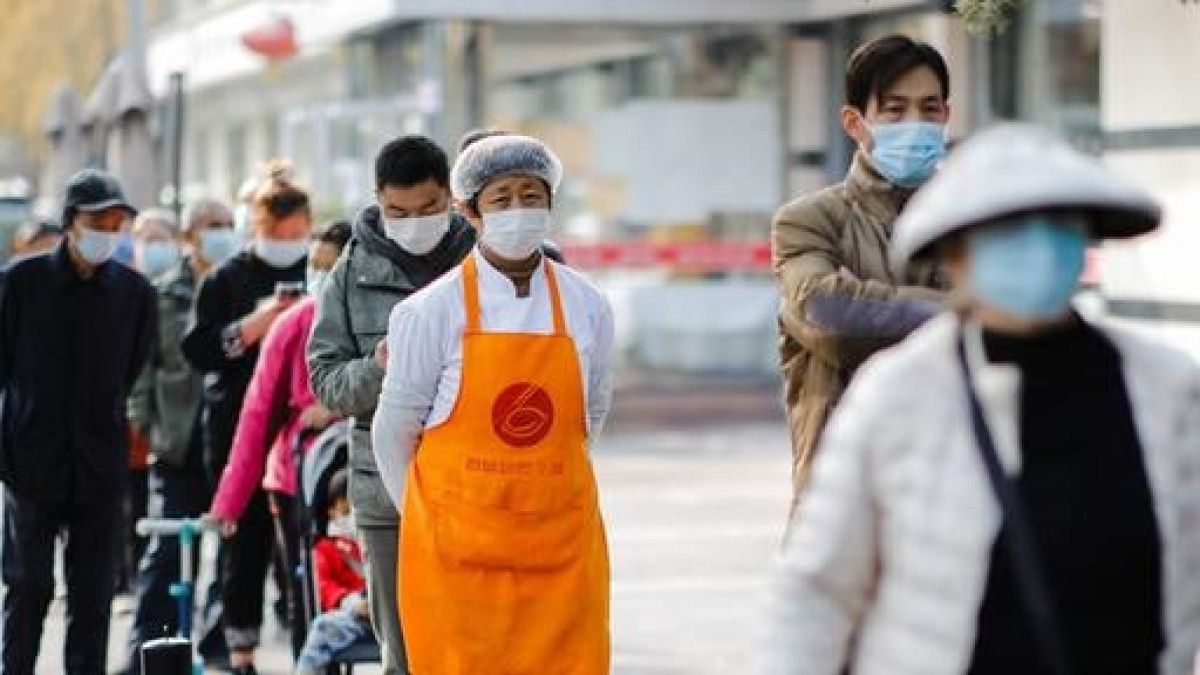 Китай сообщает о 10 тысячах новых случаях заражения коронавирусом